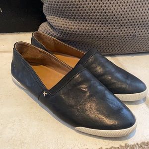 Frye Melanie slip on, black vintage leather flats